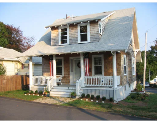 Photo of 2 Mayflower Ave