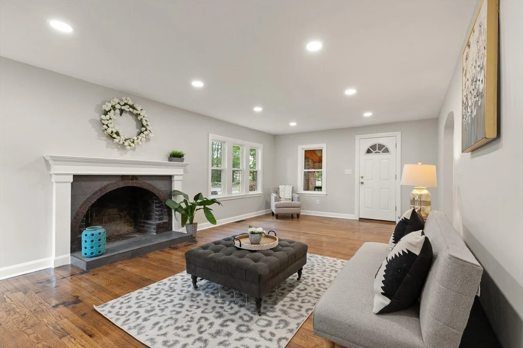 Photo of 129 Maple Ave