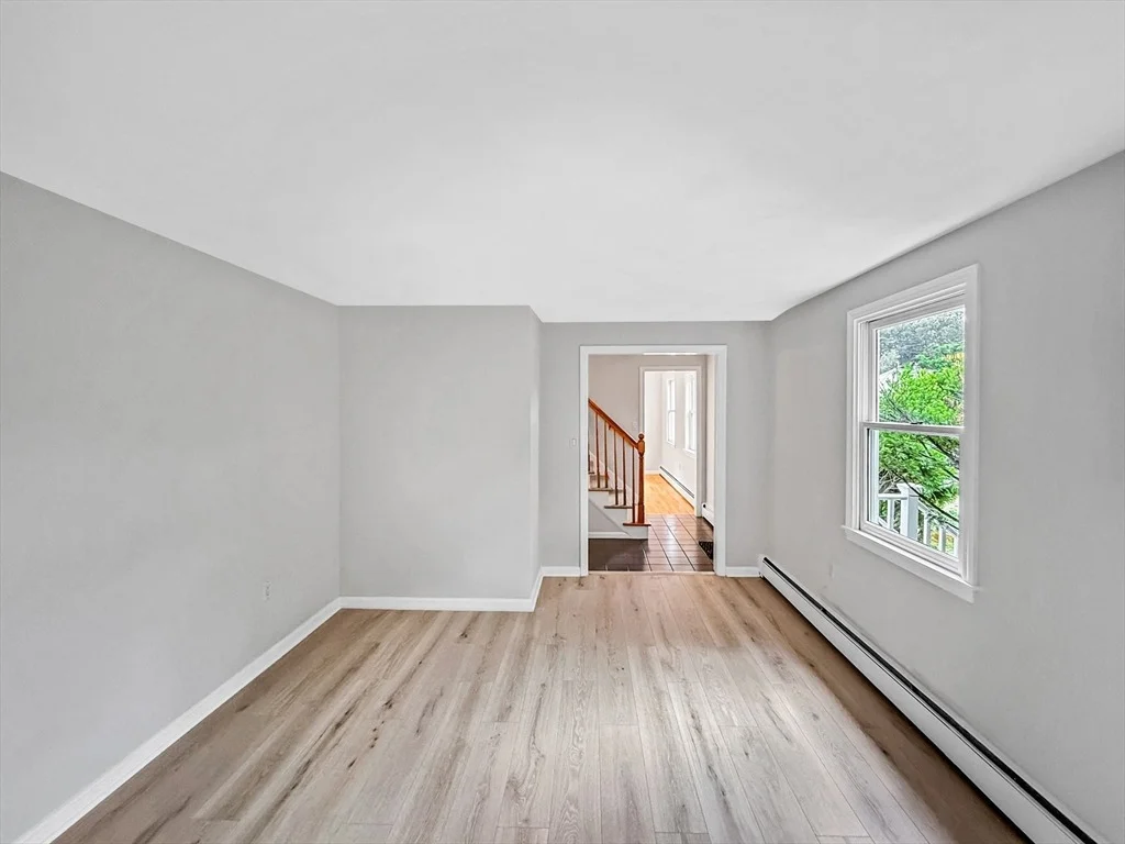 Photo of 21 Burnside Ln