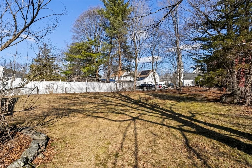 Photo of 2 Maple St