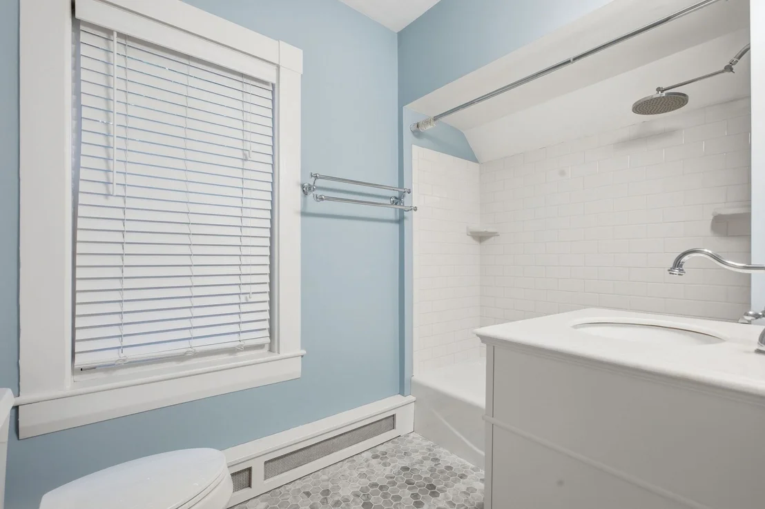 Photo of 10 Eaton St