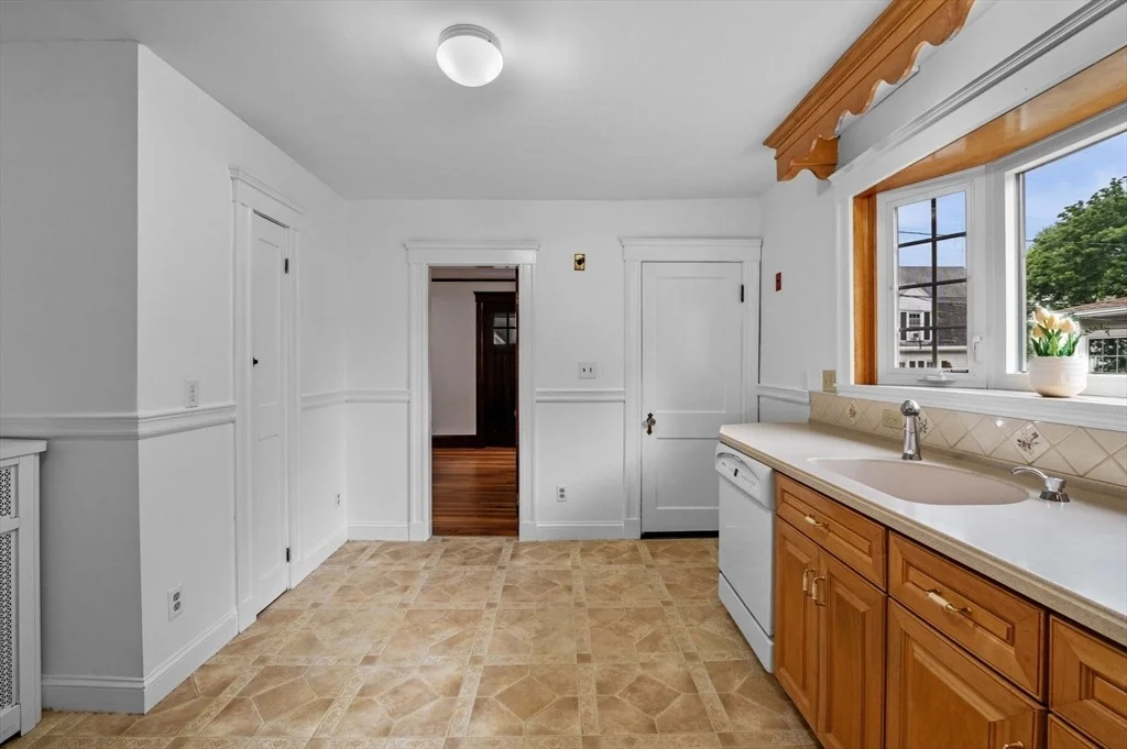 Photo of 33 Intervale Ave