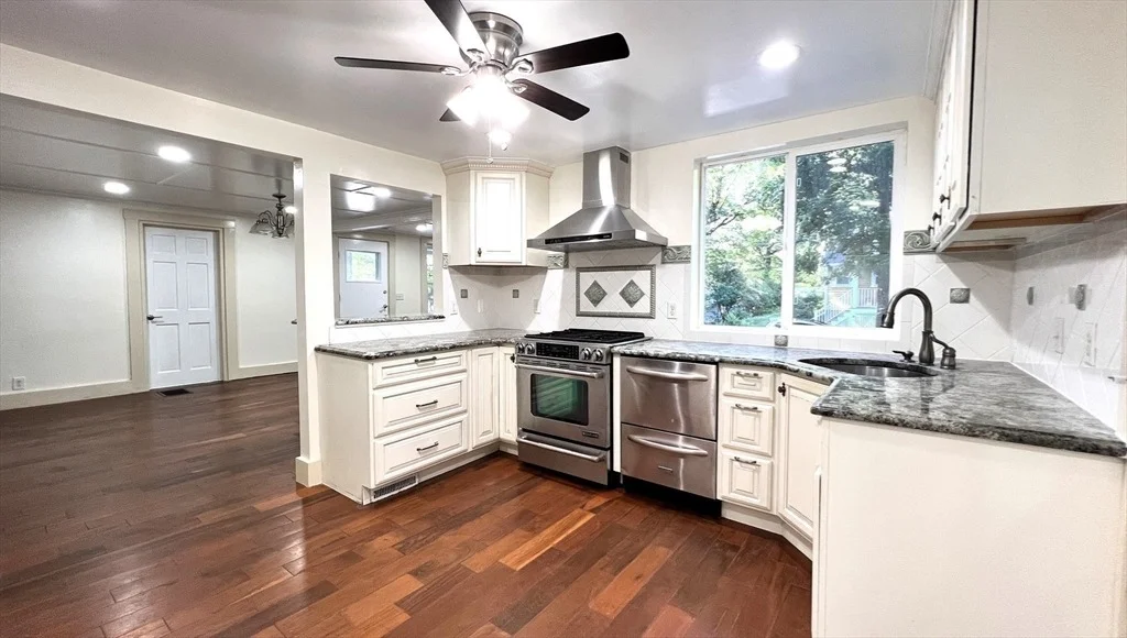 Photo of 6 Oakland Circle