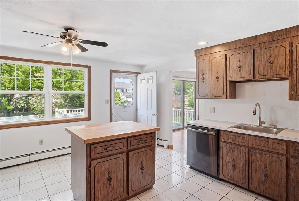 Photo of 10 Barnes Ave