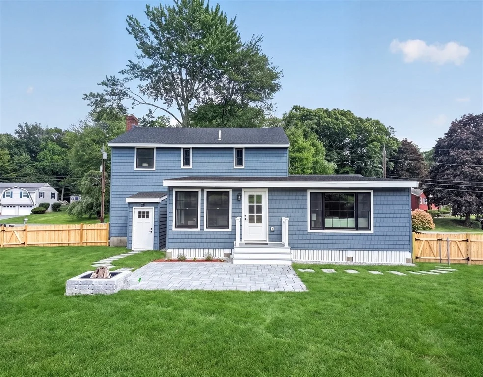 Photo of 28 Fieldstone Dr