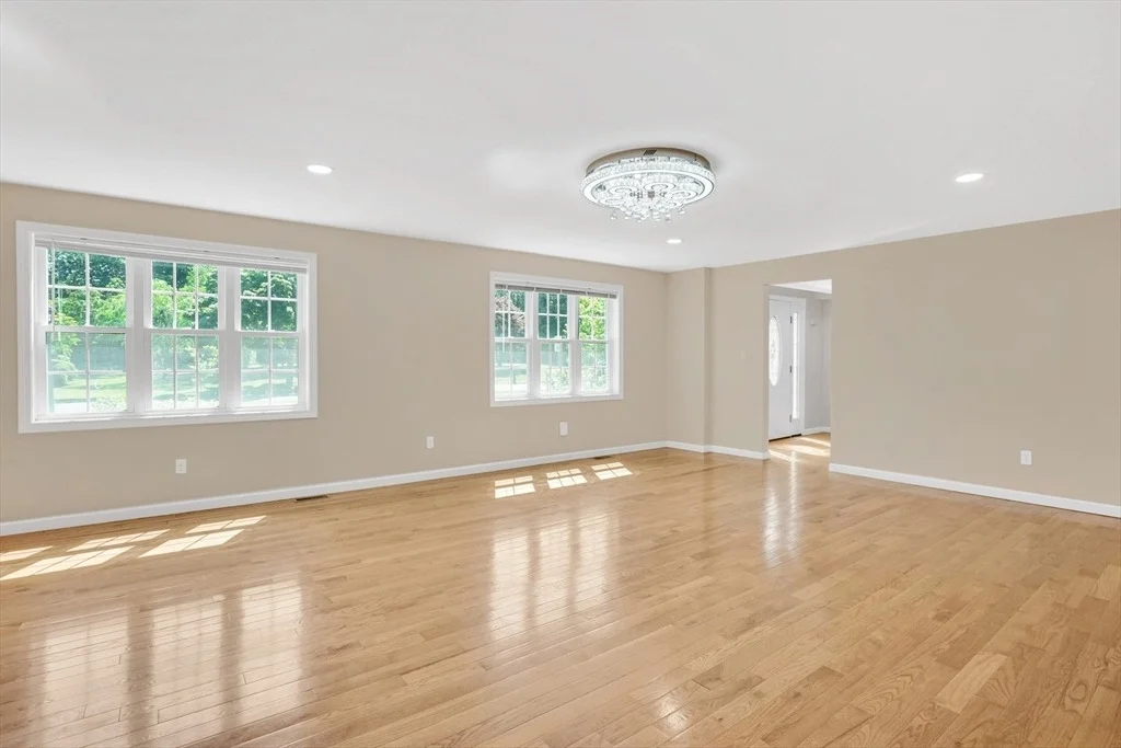 Photo of 990 Frank Smith Rd