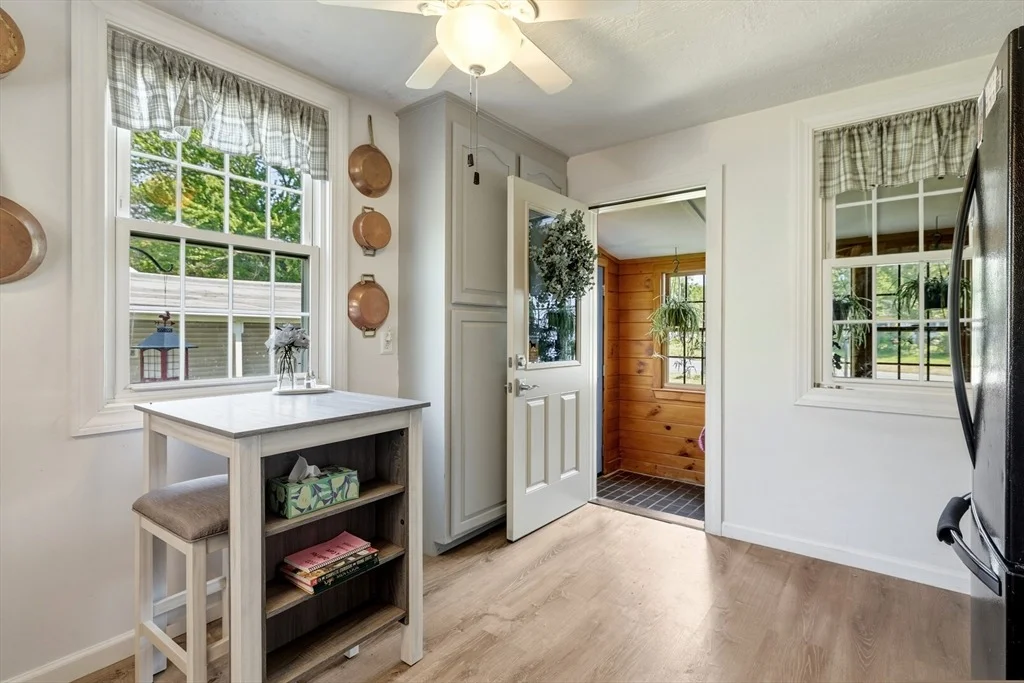 Photo of 460 State St