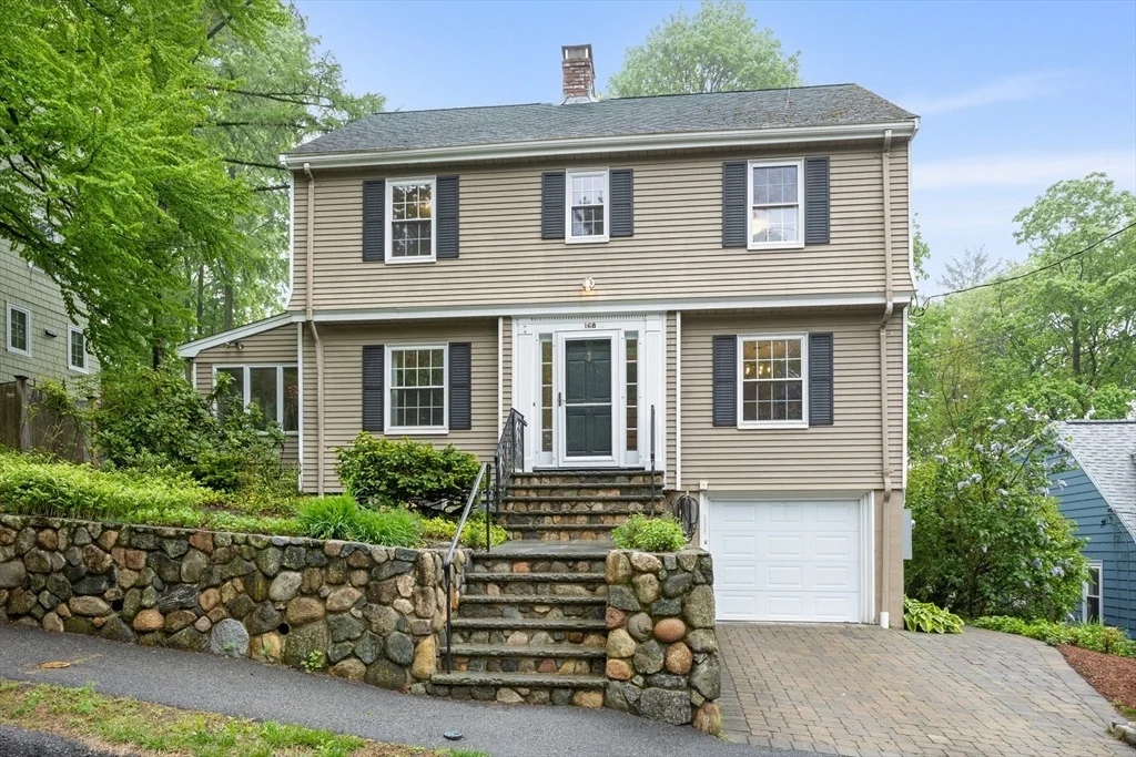 Photo of 168 Cedar Ave