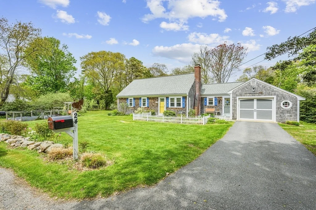 Photo of 24 Acorn Dr