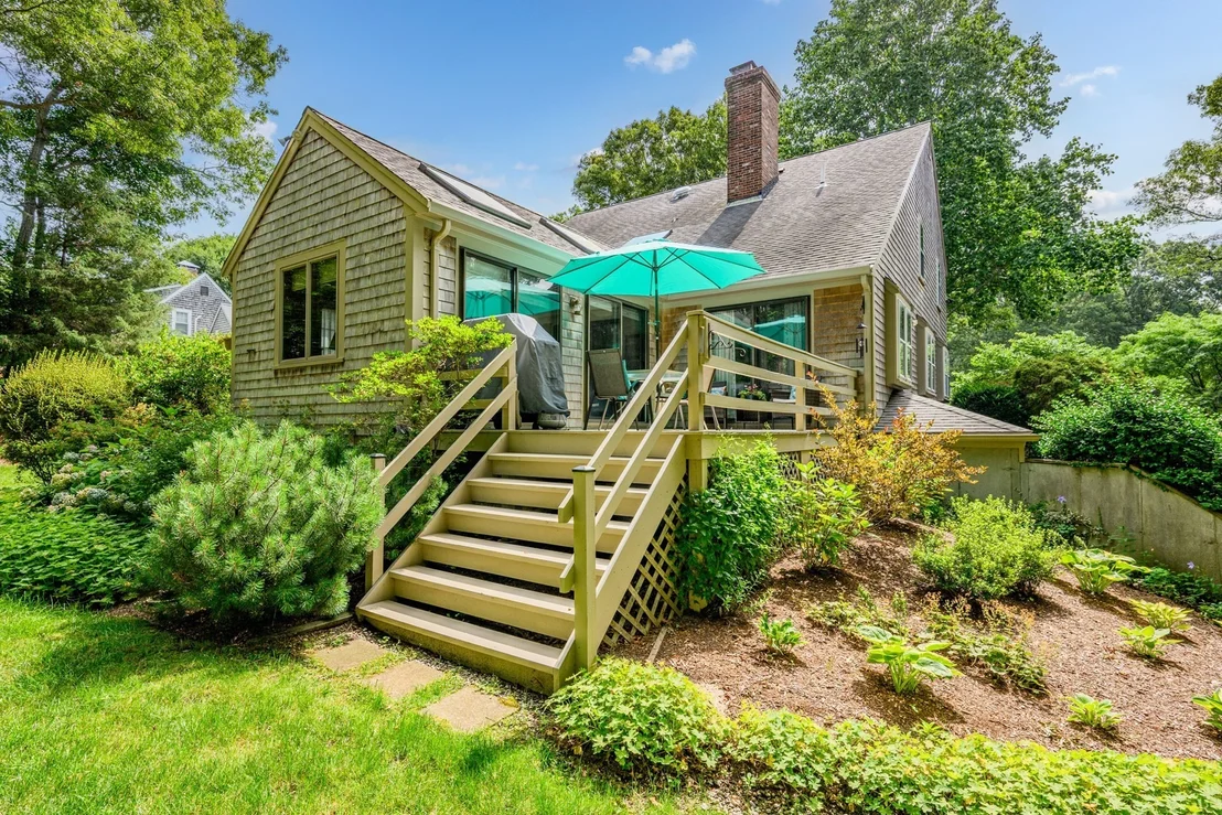 Photo of 8 Crestview Dr Ext
