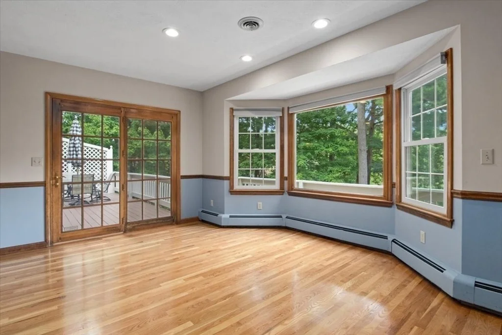 Photo of 75 Emerson Rd