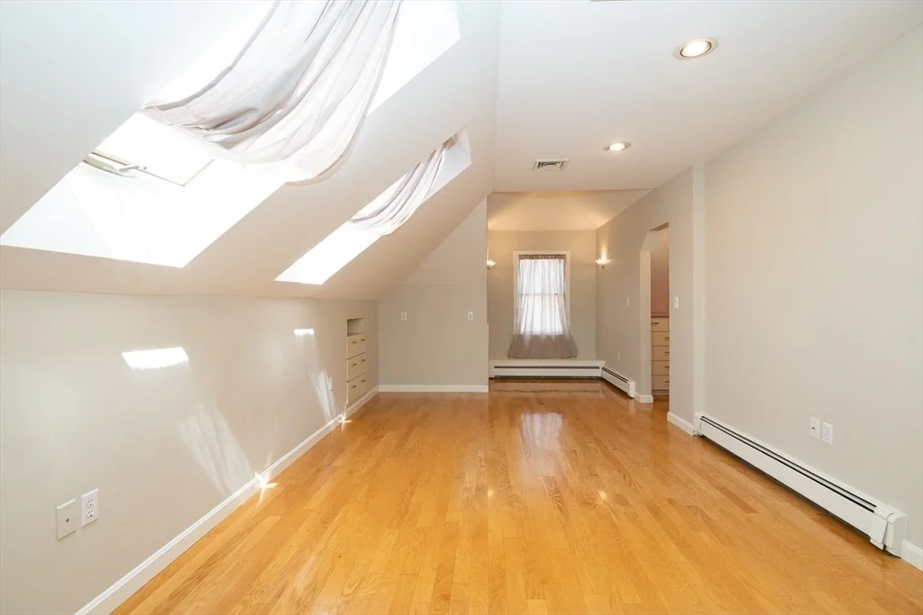 Photo of Unit 3 at 6-8 Devon Avenue