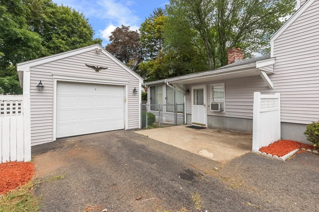 Photo of 16 Breakheart Road