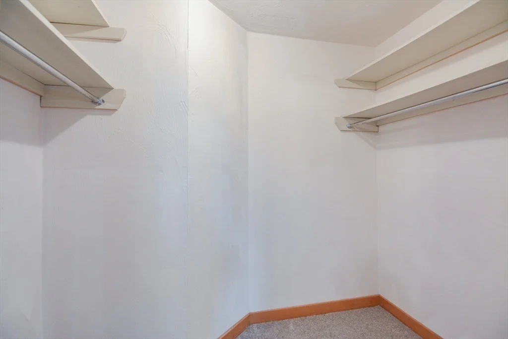 Photo of Unit 106 at 31 Blithewood Avenue