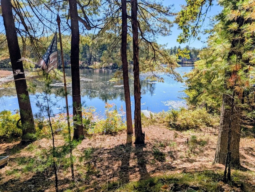 Photo of 34 Hallock Point Road