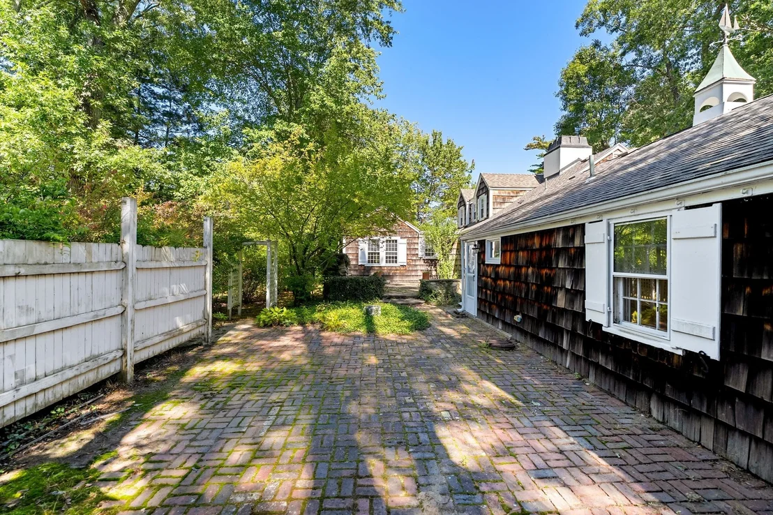 Photo of 13 Whitcomb Ave