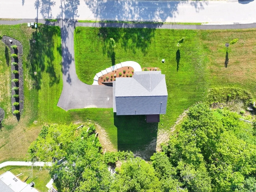 Photo of 12 Oriole Dr