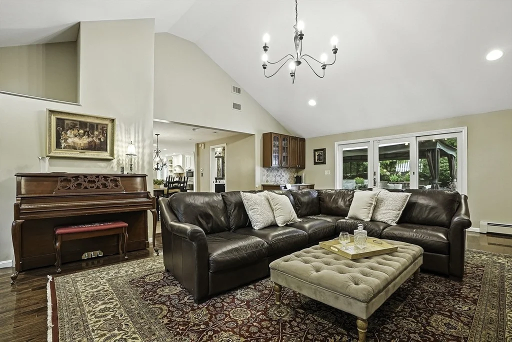 Photo of 9 Oak Hill Road