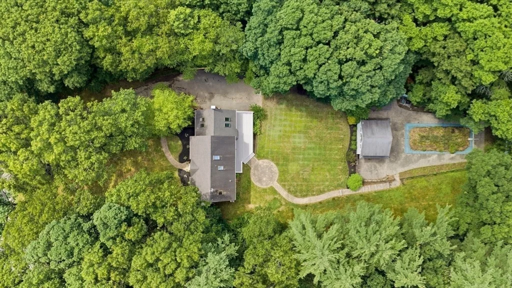 Photo of 4 Juniper Ln