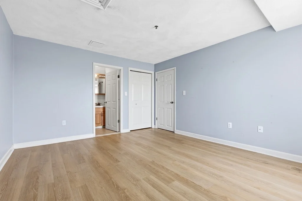Photo of Unit 404 at 39 Parlin St