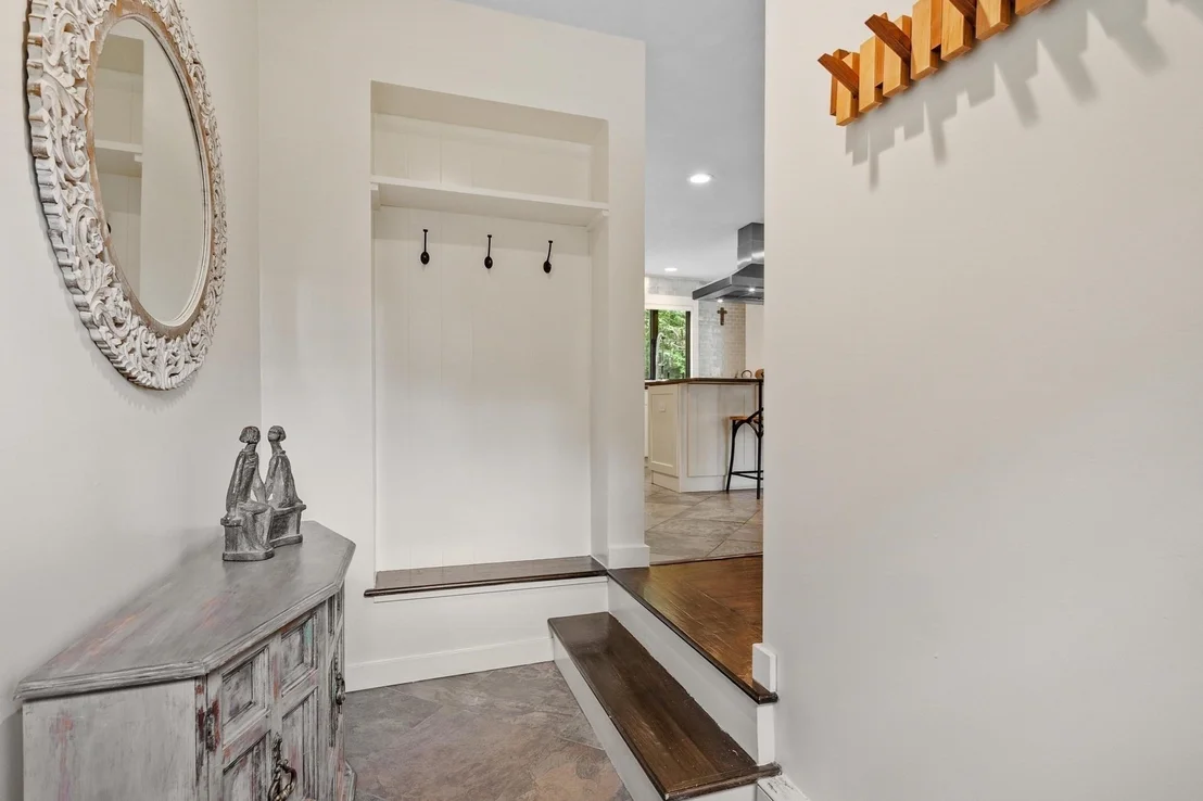 Photo of 29 Shaker Rd