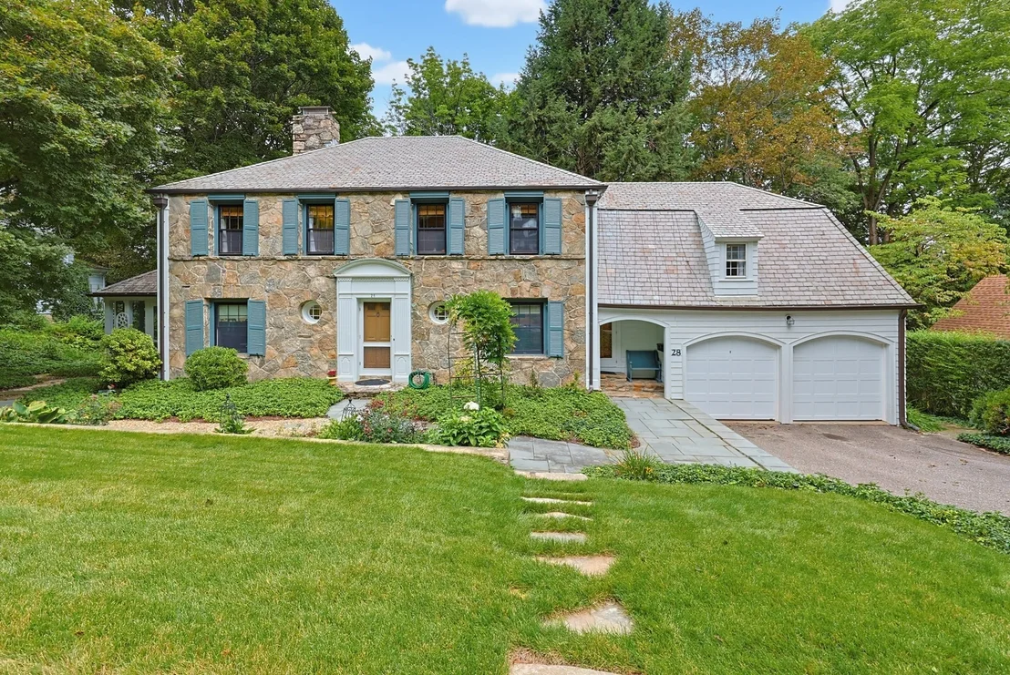 Photo of 28 Drury Ln