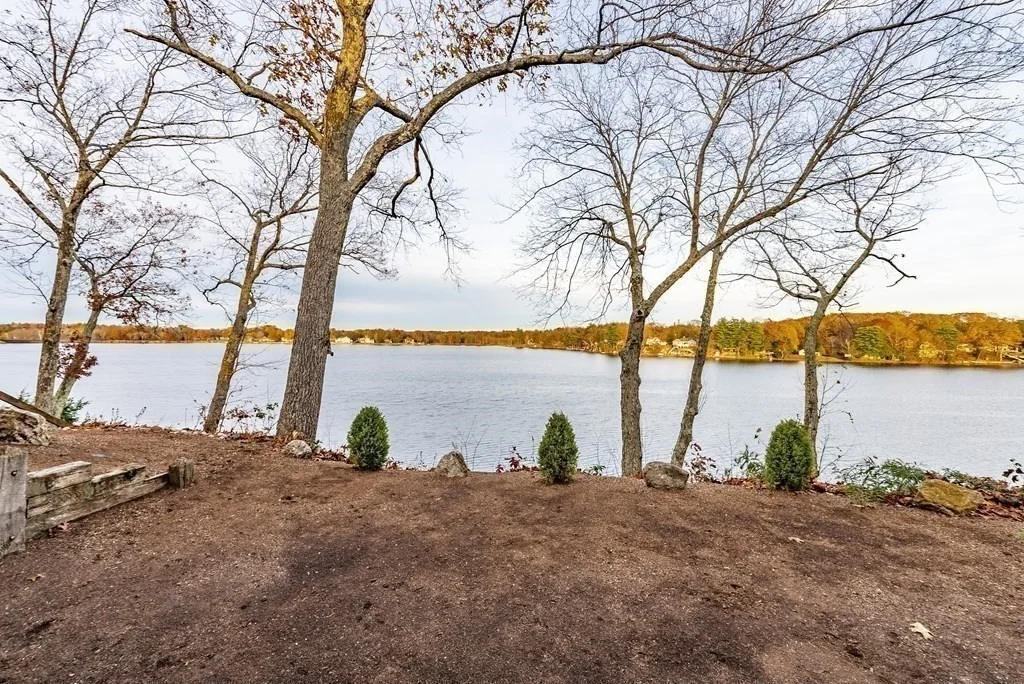 Photo of 24 Shore Rd