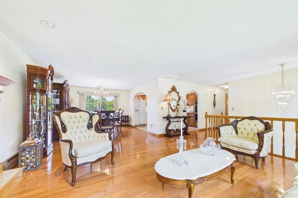 Photo of 38 Cushing Ln