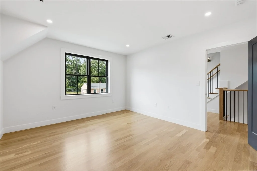 Photo of 4 Eastern Ave