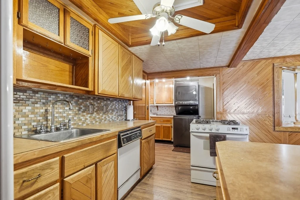 Photo of 35 Maplewood Ave