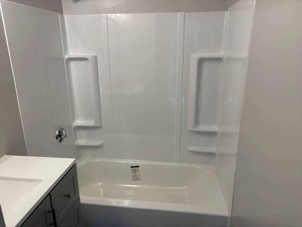Photo of 62 Barlow Ave