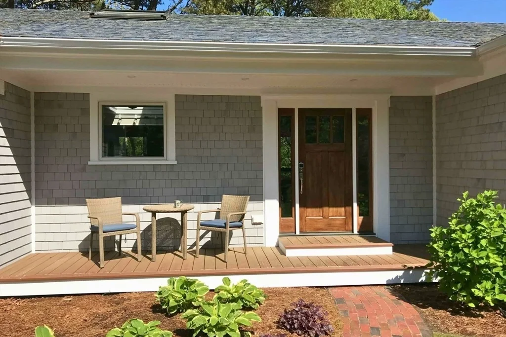 Photo of 87 N Pond Dr