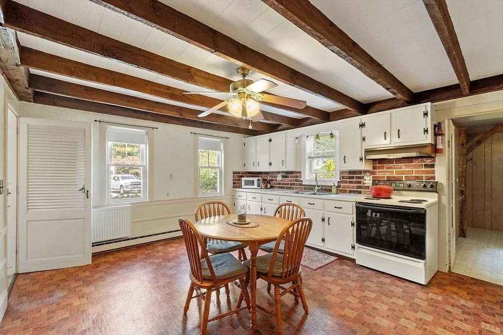 Photo of 31 Pinedale Rd