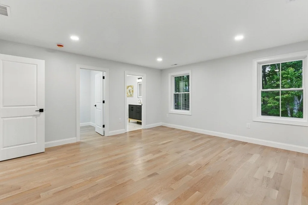 Photo of 835 West St