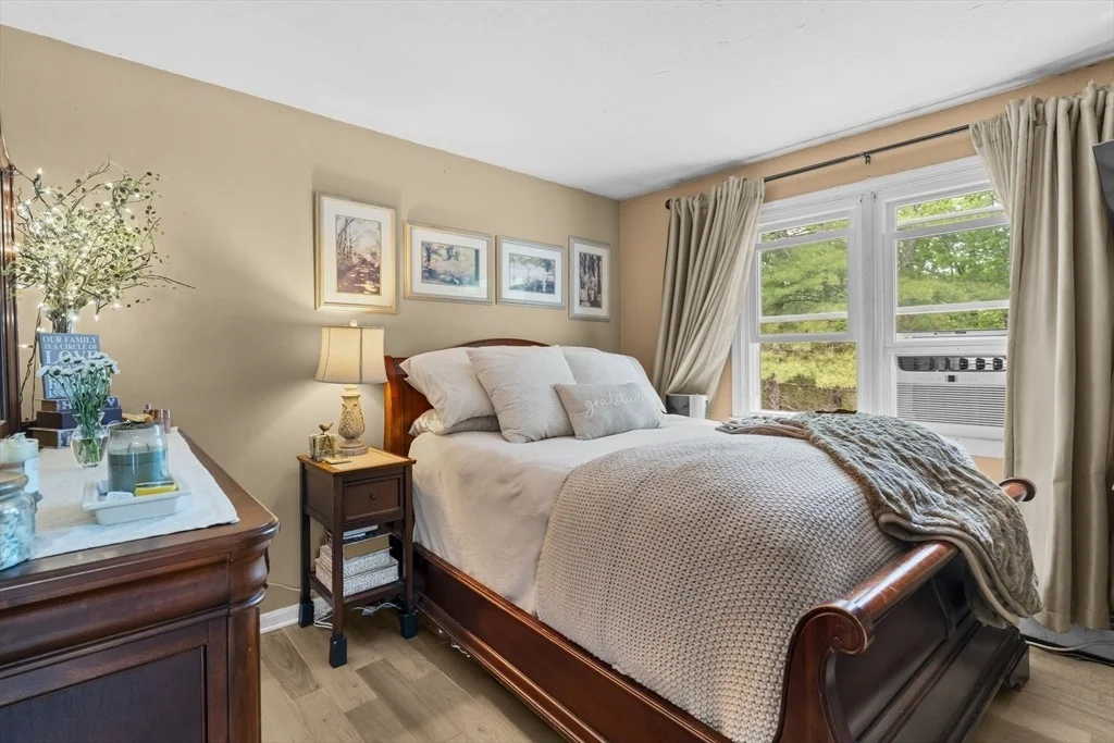 Photo of 42 Brookside Dr
