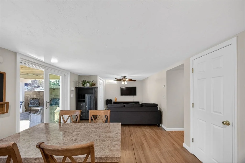 Photo of 43 Mohawk Dr