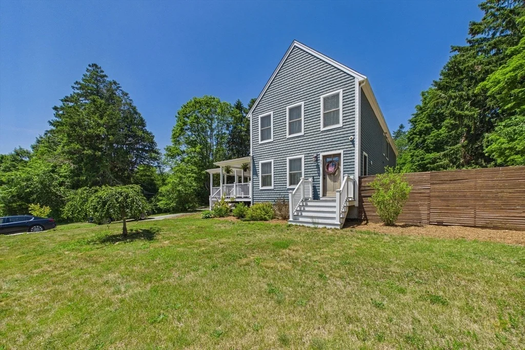 Photo of 351 County Rd