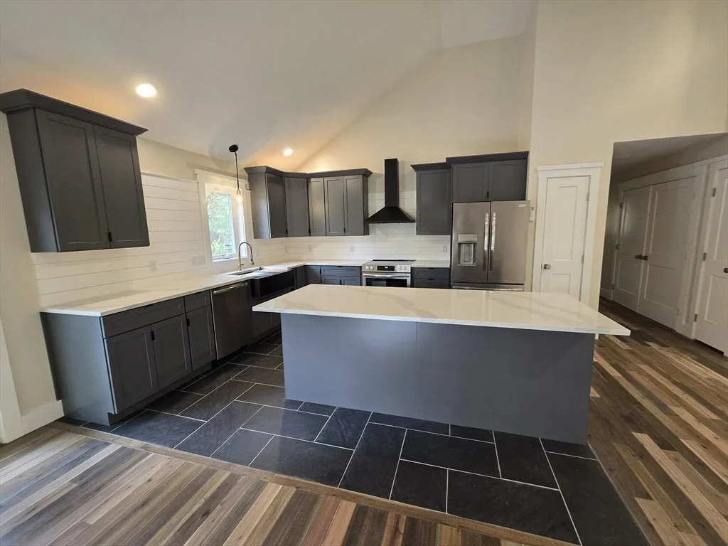 Photo of 2774 Greenwich Rd