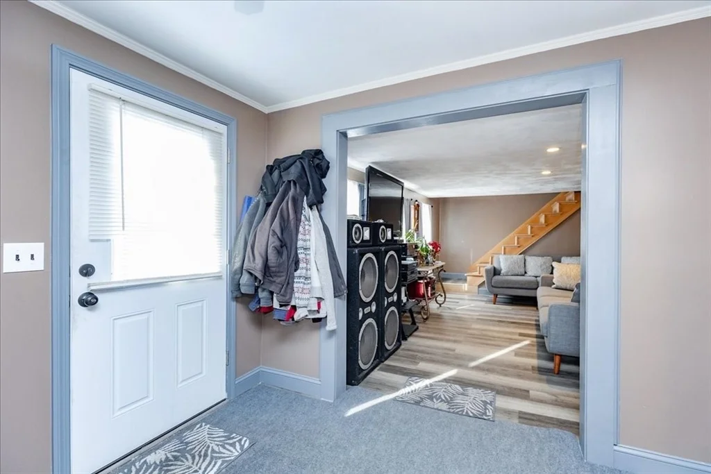 Photo of 13 Deering Ave