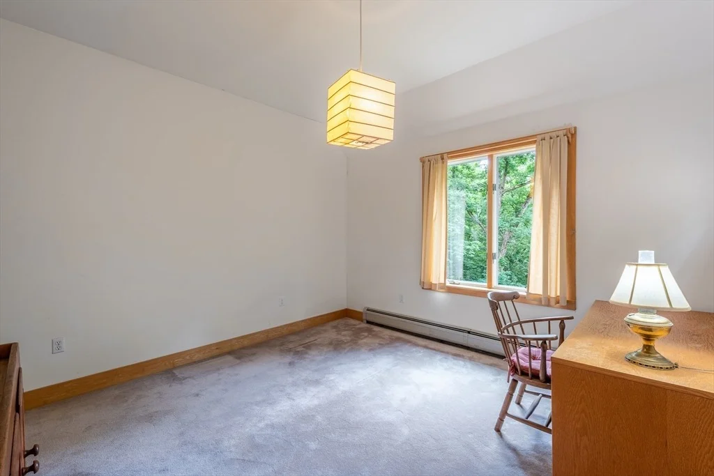 Photo of 71 Morgan Cir