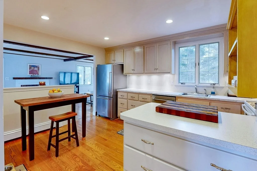 Photo of 65 Colonial Rd