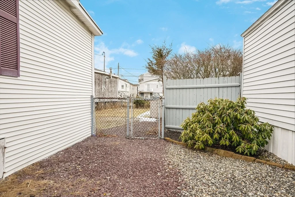 Photo of 115 Cable Ave