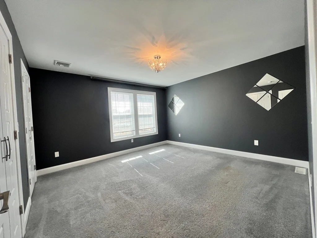 Photo of 465 Montgomery Rd