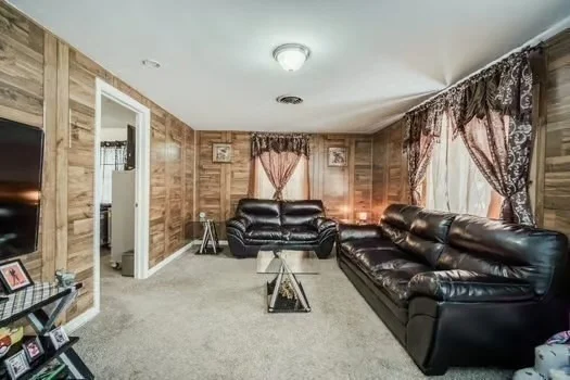 Photo of 132 Croyden Ter