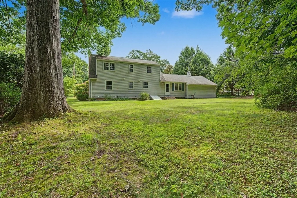 Photo of 10 Raymond Dr
