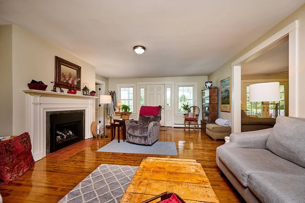 Photo of 120 Hockanum Rd