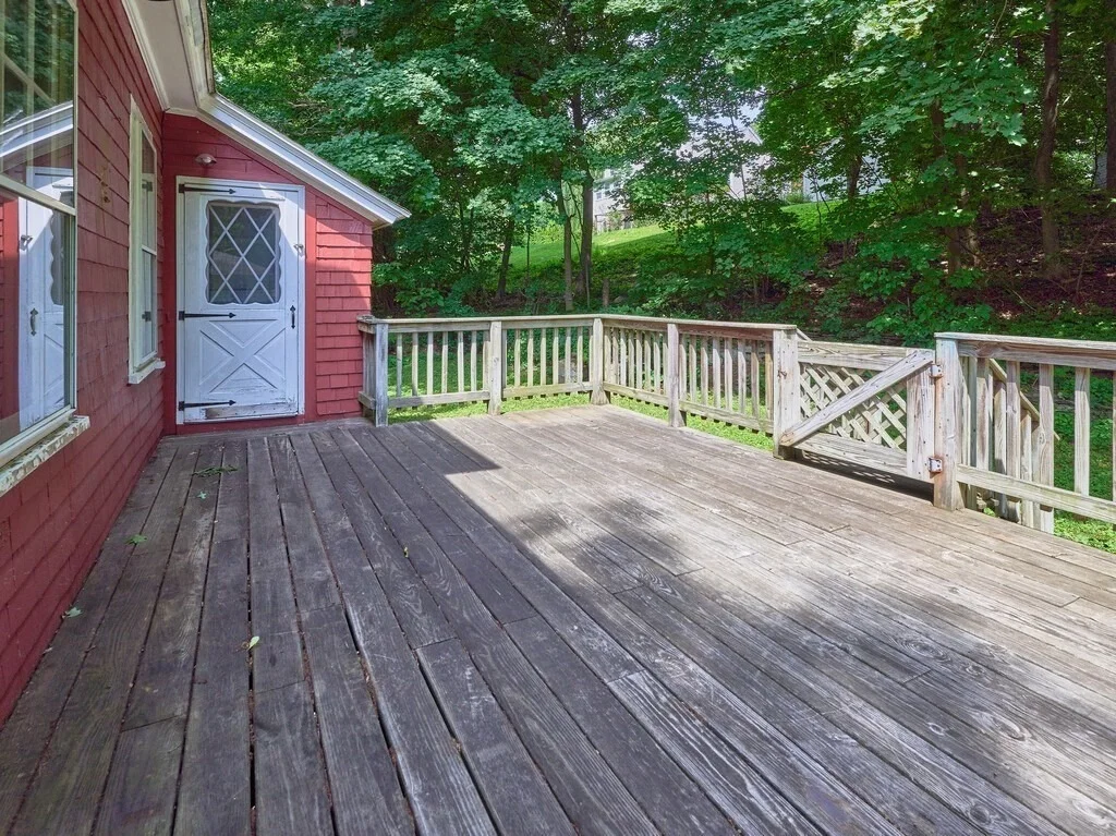 Photo of 34 Tiverton Parkway