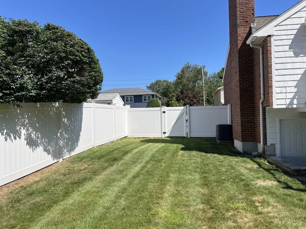Photo of 19 Longbow Rd