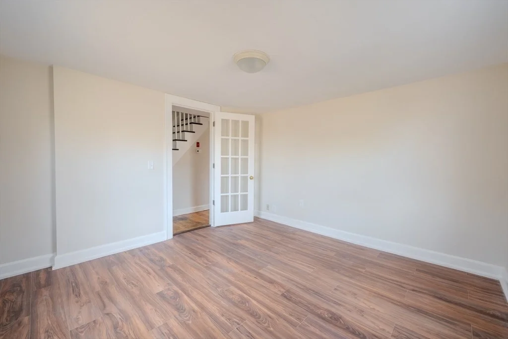 Photo of 563 Piper Rd