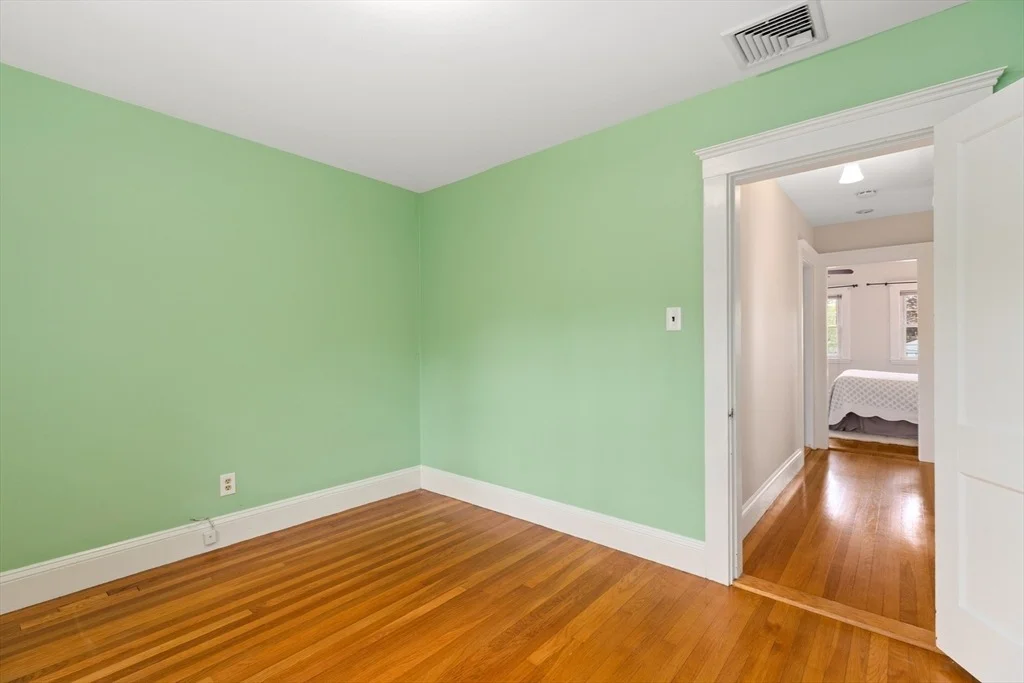 Photo of 185 Franklin St